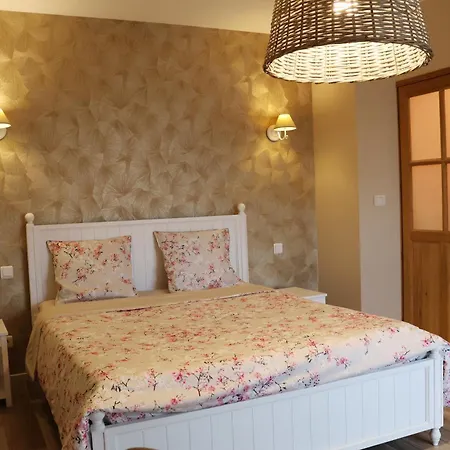 Les De Hilaire فندق مبيت وإفطار 3*