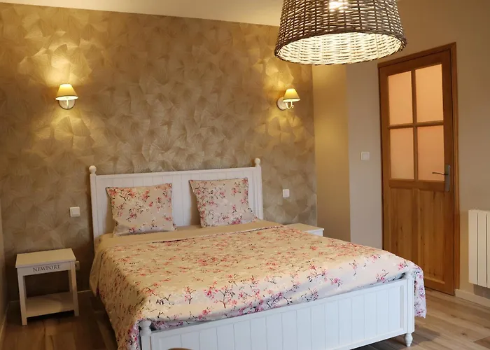 Les De Hilaire Couette-café 3*